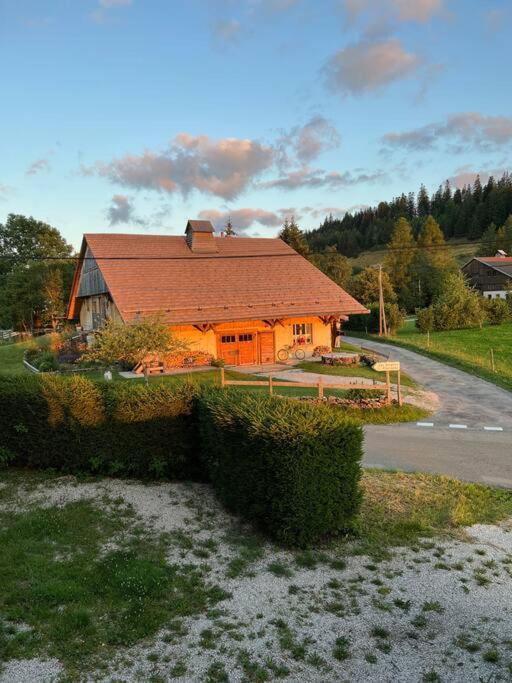 Nuit Insolite - La Cabane Du Haut-Doubs Les Gras Zewnętrze zdjęcie